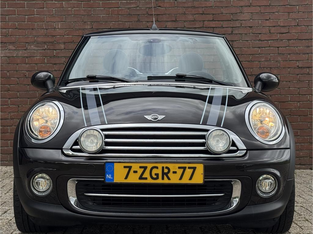 MINI Cabrio 1.6 COOPER | NL-AUTO! | LEDER! | CRUISE!, Gebruikt, Euro 6, 4 cilinders, 4 stoelen