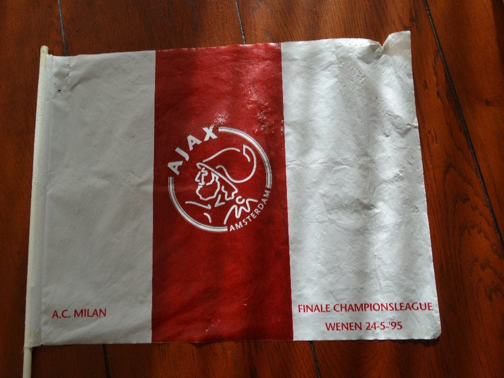 officiele ajax finalevlag wenen 1995, Ophalen of Verzenden, Gelezen, Balsport