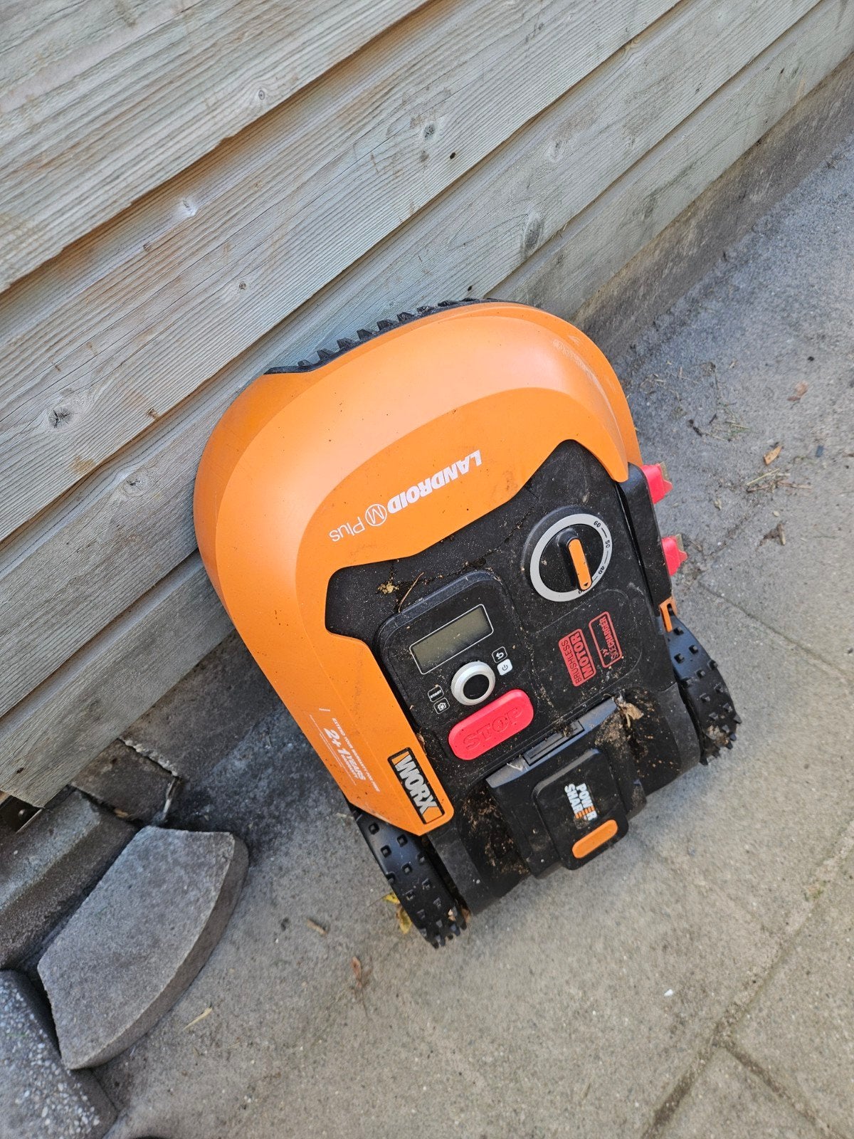 Worx Landroid M Plus robotmaaier - voor onderdelen, Tuin en Terras, Ophalen of Verzenden, Gebruikt, Accu-grasmaaier, Worx
