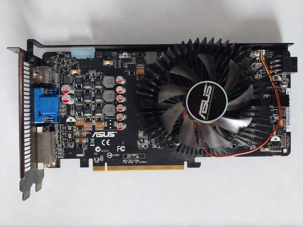 ASUS Radeon HD 5770 (EAH5770) - 512MB GDDR5 - HDMI/DVI/VGA, Computers en Software, Videokaarten, Gebruikt, AMD, HDMI, Ophalen of Verzenden