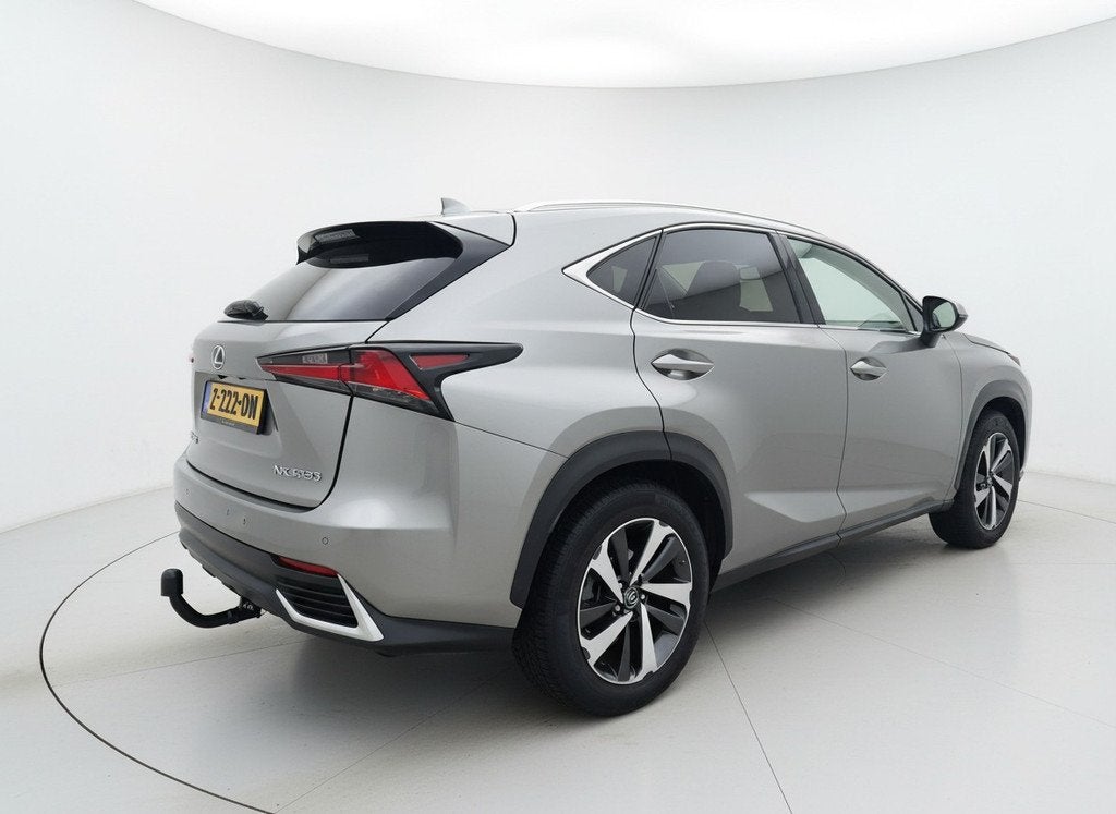 Lexus NX 300h AWD President Line | Trekhaak | Mark-Levinson, Auto's, Lexus, Automaat, 12 maanden, Gebruikt, 1760 kg