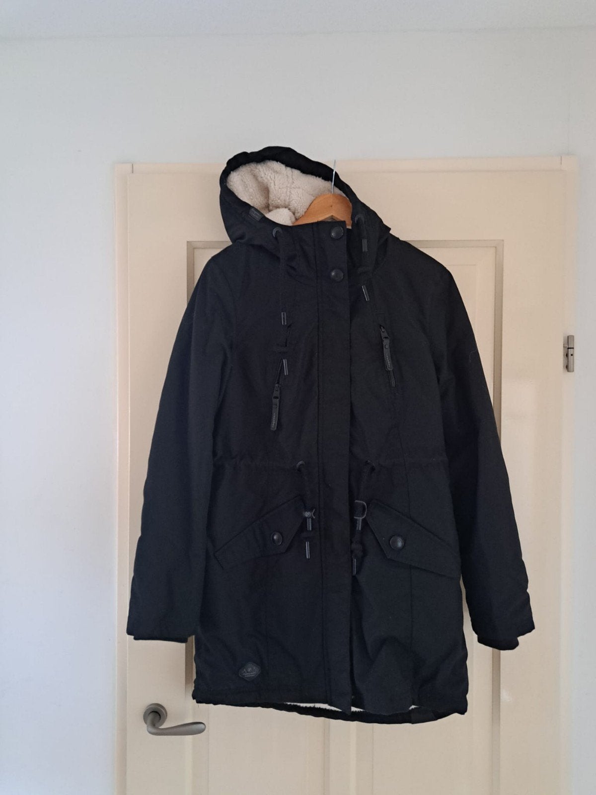 Winterjas met teddy voering - Maat L, Zwart, Maat 42/44 (L), Ophalen of Verzenden, Zo goed als nieuw