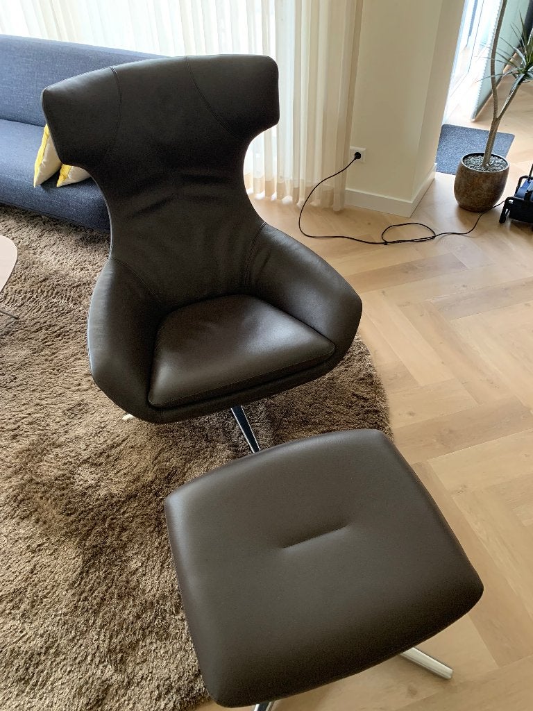 Leolux Caruzzo fauteuil + voetenbankje, Huis en Inrichting, Ophalen, Neutraal, Zo goed als nieuw, 50 tot 75 cm