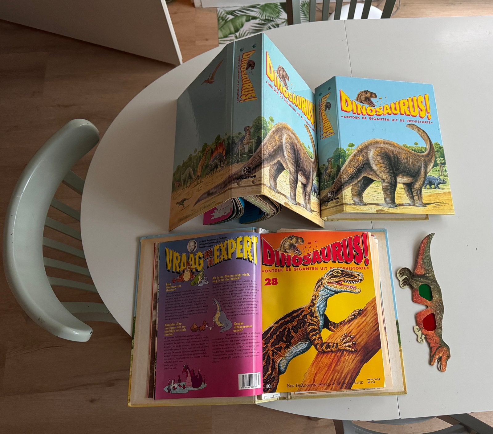 Dinosaurus! DeAgostini – 3 mappen + nr. 1 t/m 37 + 3D-bril, Boeken, Ophalen, Gelezen, Wetenschap en Natuur