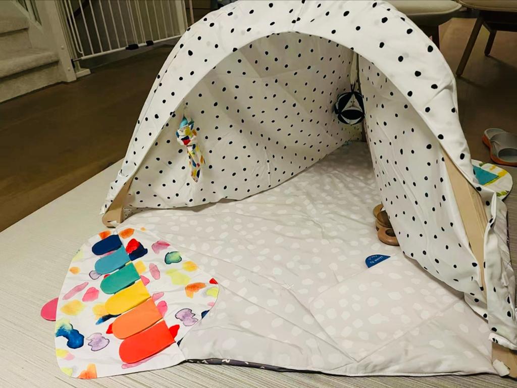 Love every play gym met speelboog en diverse texturen, Kinderen en Baby's, Ophalen of Verzenden, Zo goed als nieuw, Speelkleed