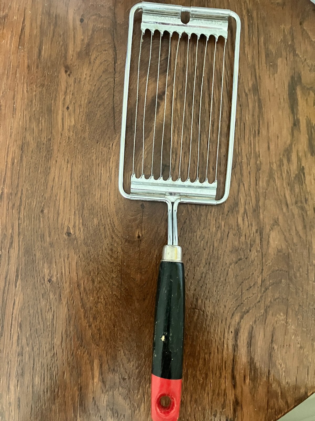 TOMADO tomatensnijder retro keukenaccesoire, Ophalen of Verzenden, Gebruikt, Gebruiksvoorwerp
