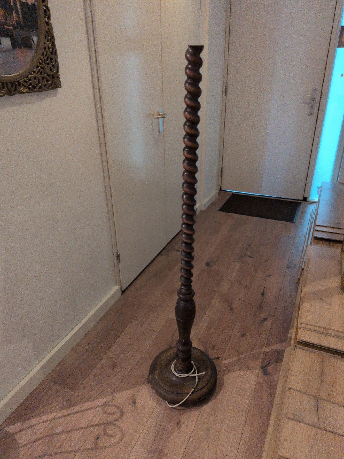 Antieke houten standaard voor lamp - Gedraaide stijl, Ophalen