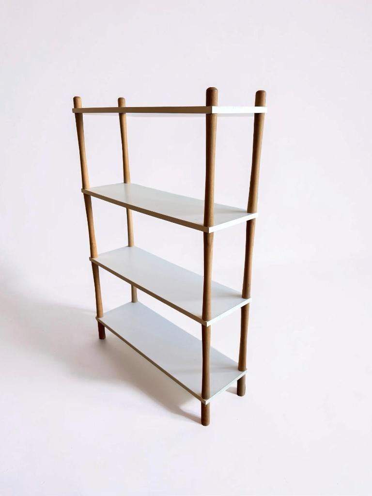 Vintage stokkenkast met witte planken, Ophalen, Gebruikt, -, -