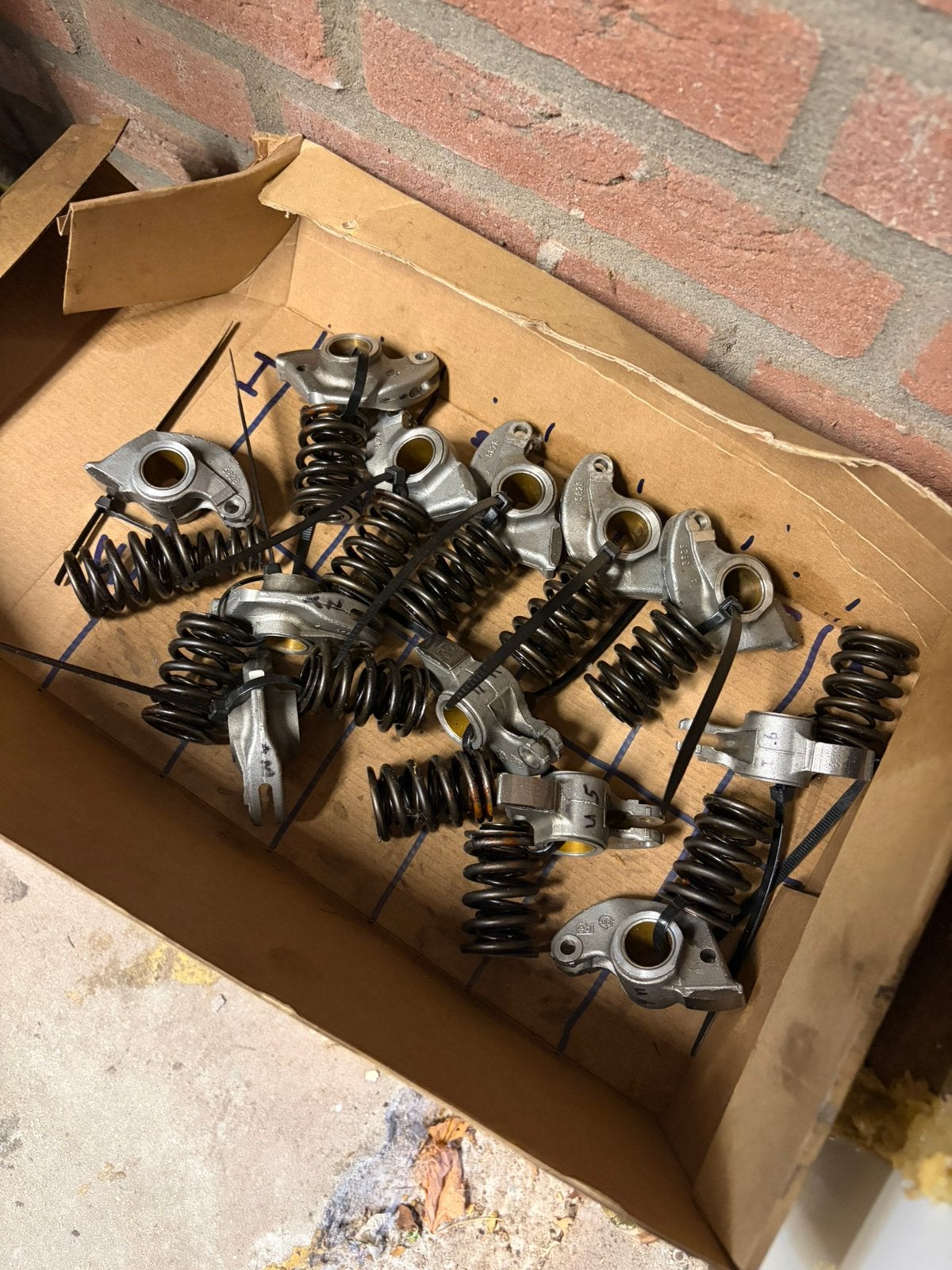 BMW E30 325i tuimelaars en klepveren, Ophalen of Verzenden, Gebruikt, BMW
