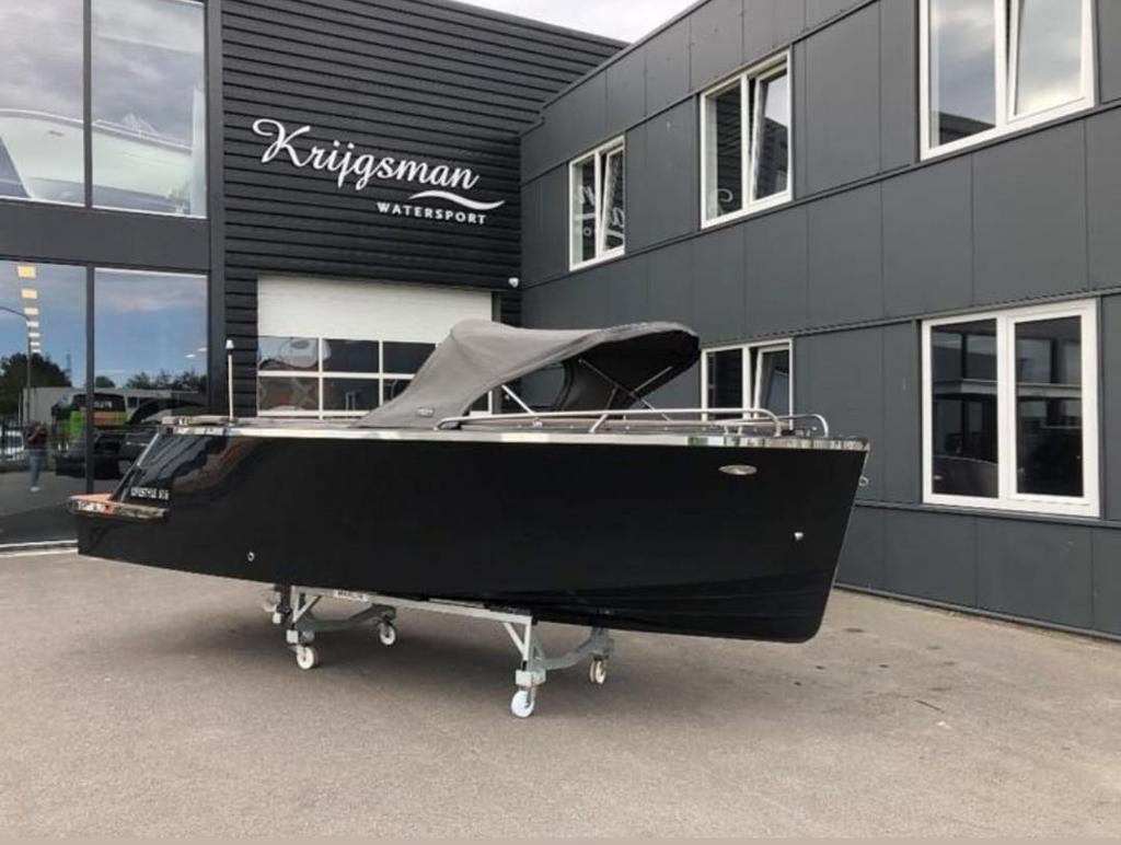 Lifestyle 616 Tender Sloep ZGAN|25pk|Koelkast|Zonnebed, Watersport en Boten, Ophalen, Zo goed als nieuw, Buitenboordmotor, Polyester