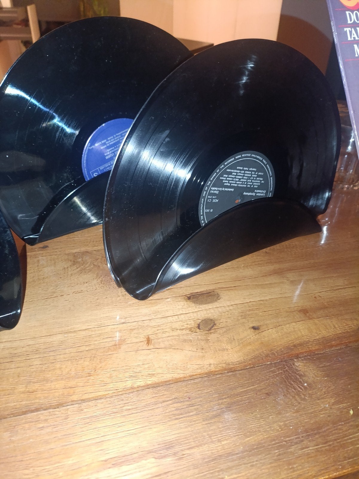 Unieke LP-standaard van gerecyclede vinylplaten, Ophalen of Verzenden, Gebruikt