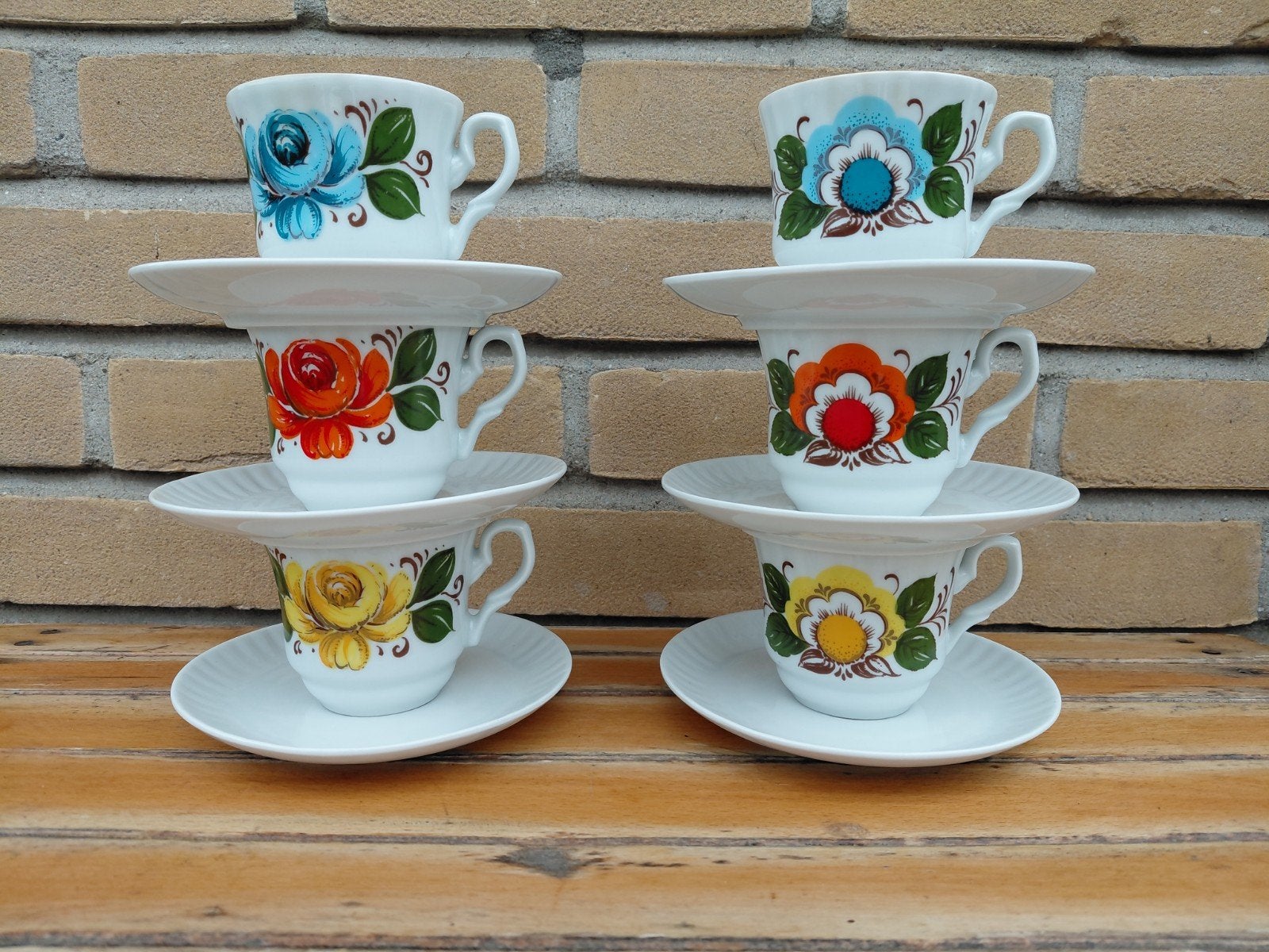 Vintage Bavaria kop en schotel bloemen, Huis en Inrichting, Overige merken, Vintage, Ophalen of Verzenden, Zo goed als nieuw