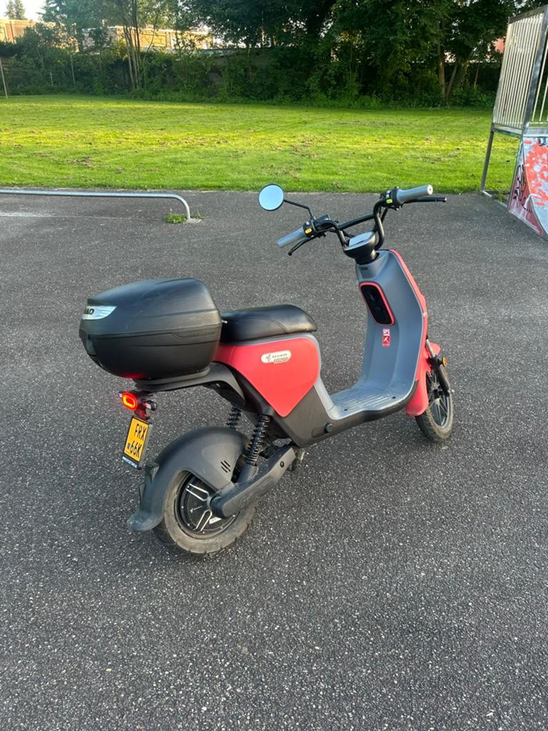 Segway B110S E-scooter - Zo goed als nieuw, Fietsen en Brommers, Elektrisch, Zo goed als nieuw, Ophalen, Overige merken