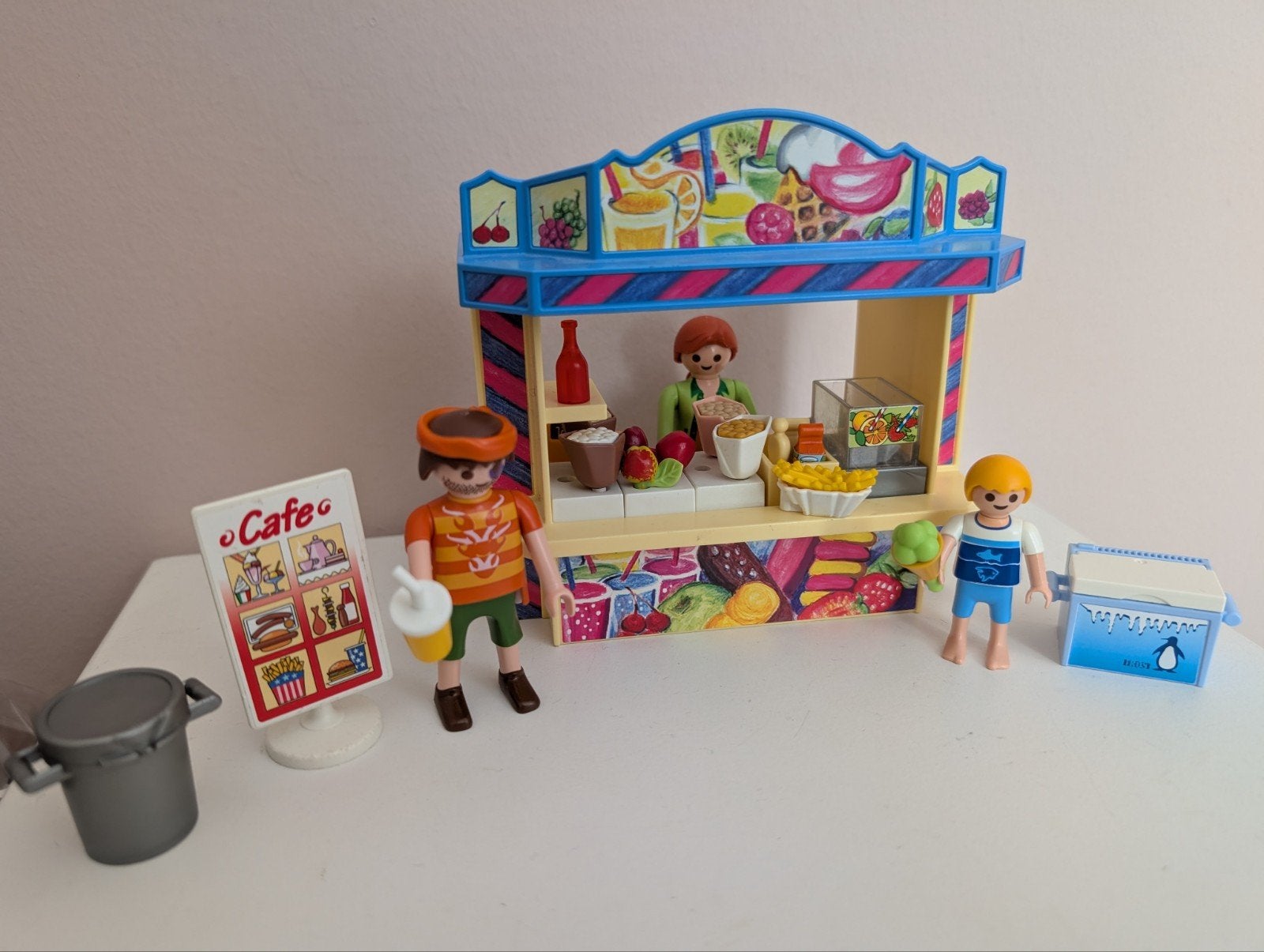 Playmobil winkel met poppetjes 5555, snoepwinkel, Ophalen of Verzenden, Zo goed als nieuw, Complete set, Overige typen