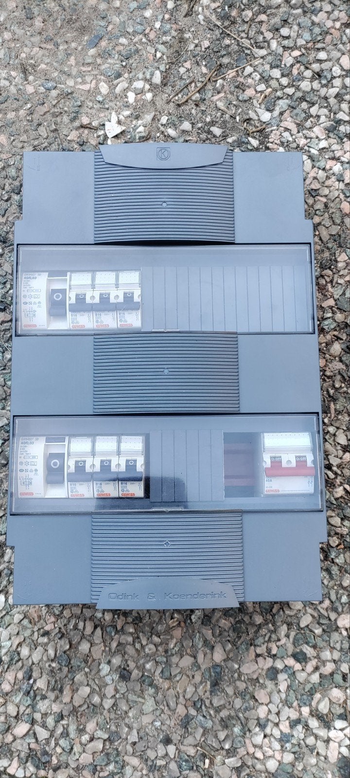 Nette meterkast 350x220mm 1 fase, 2 aardlekschakelaars, Doe-het-zelf en Verbouw, Ophalen, Zo goed als nieuw, Overige merken, Overige typen