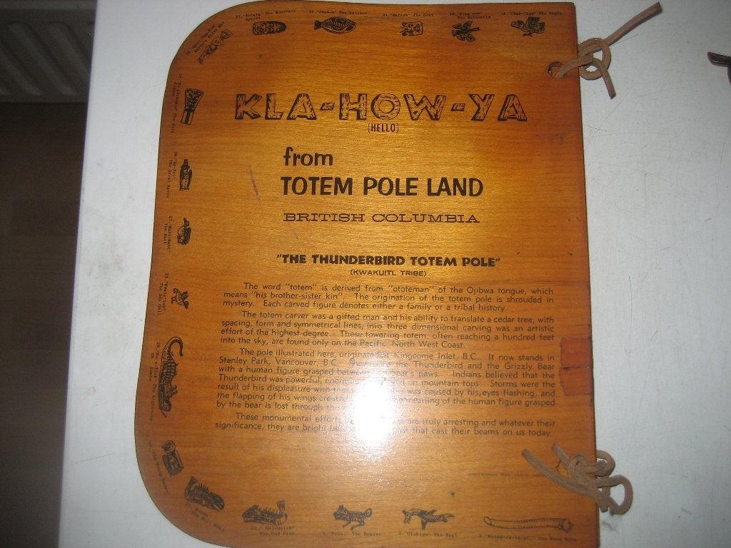 houten menukaart totem pole land british columbia, Ophalen of Verzenden, Hotel- of Restaurantgids, Noord-Amerika, Gelezen