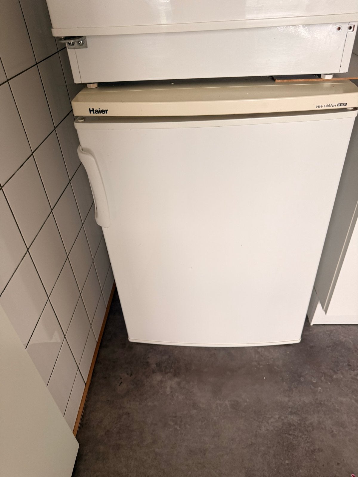 Haier Koelkast met vriesvak - HR-145NR, Ophalen, Gebruikt