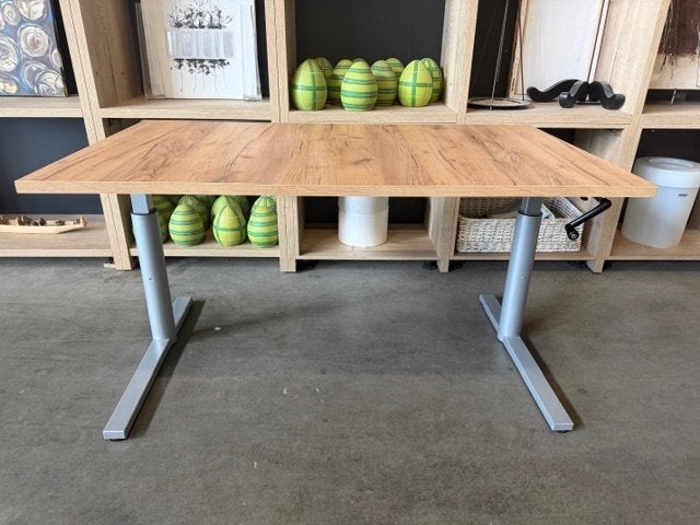 Refurbished Gispen TM Verstelbaar bureau met slinger, 40 st