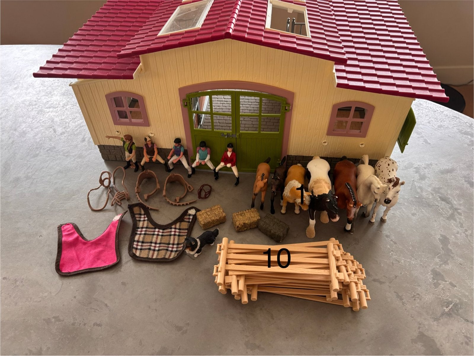 Schleich paardenstal met veel toebehoren en paarden, Kinderen en Baby's, Speelgoed | Overig, Ophalen, Jongen of Meisje