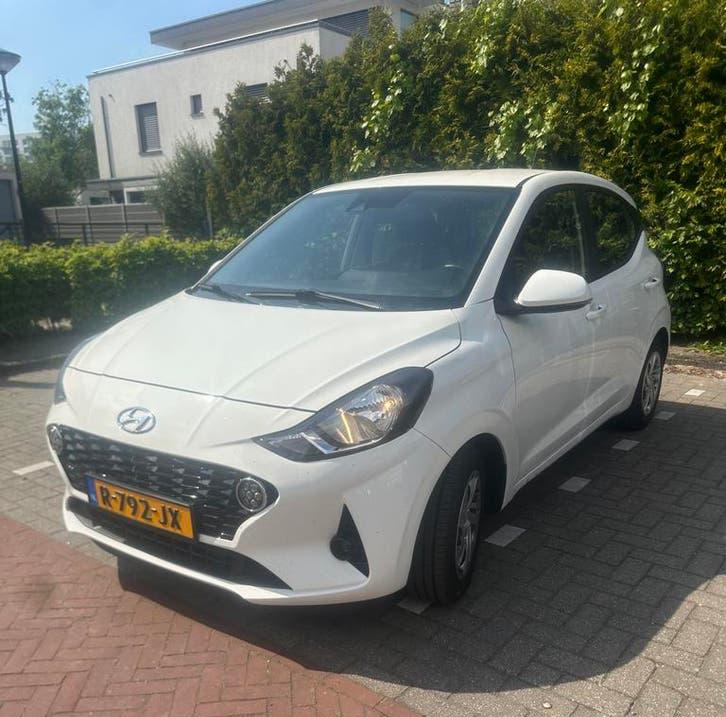 Hyundai i10 Aut 2022 Wit comfort zeer zuinig, Auto's, Hyundai, 31 €/maand, 899 kg, Wit, Origineel Nederlands