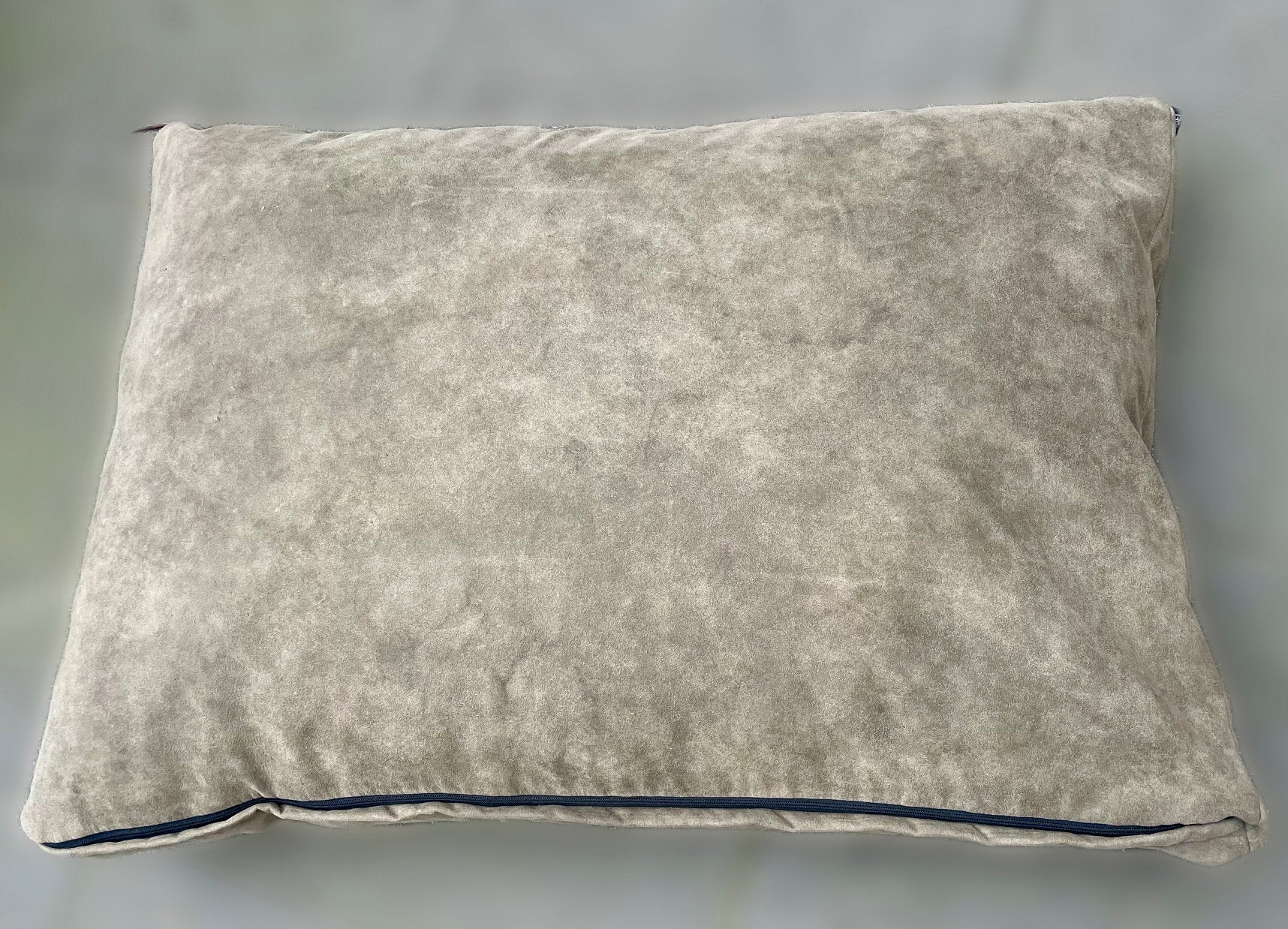 Orthopedisch hondenkussen Maxxnobel – lederlook taupe, Ophalen, Zo goed als nieuw
