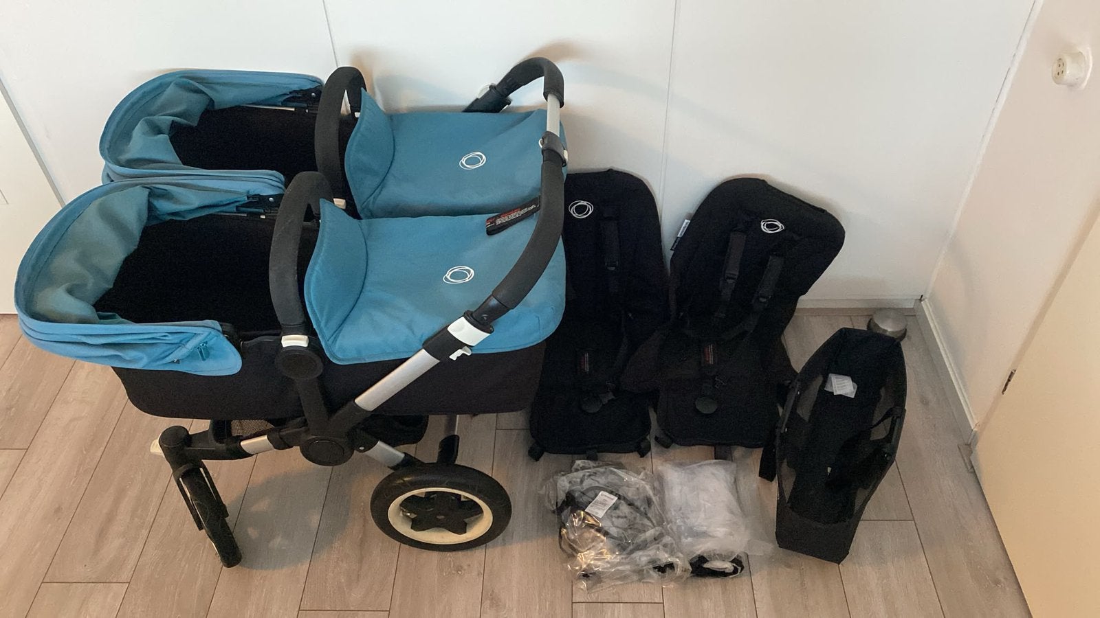 Bugaboo donkey Twin, Support@bugaboo.com, Paasheuvelweg 9a 1105 BE Amsterdam, Gebruikt, Bugaboo
