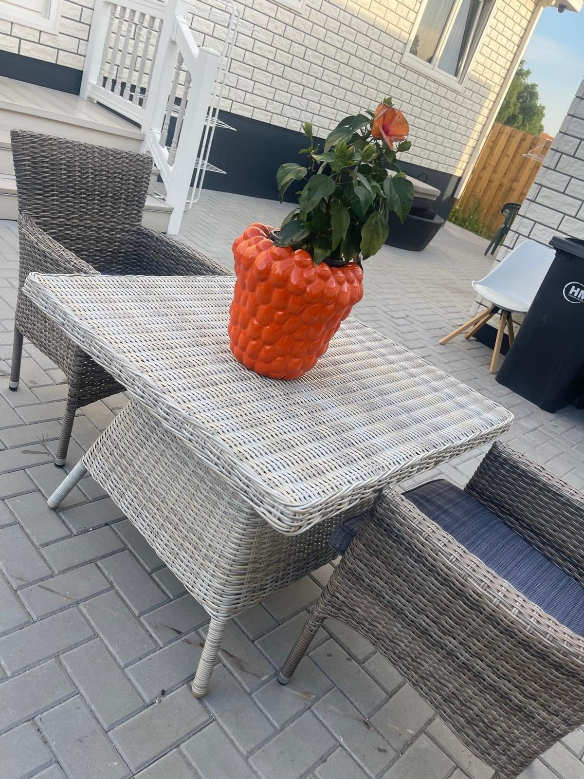 mooi tafel plus 2 stoelen kussens, Ophalen of Verzenden, Rechthoekig
