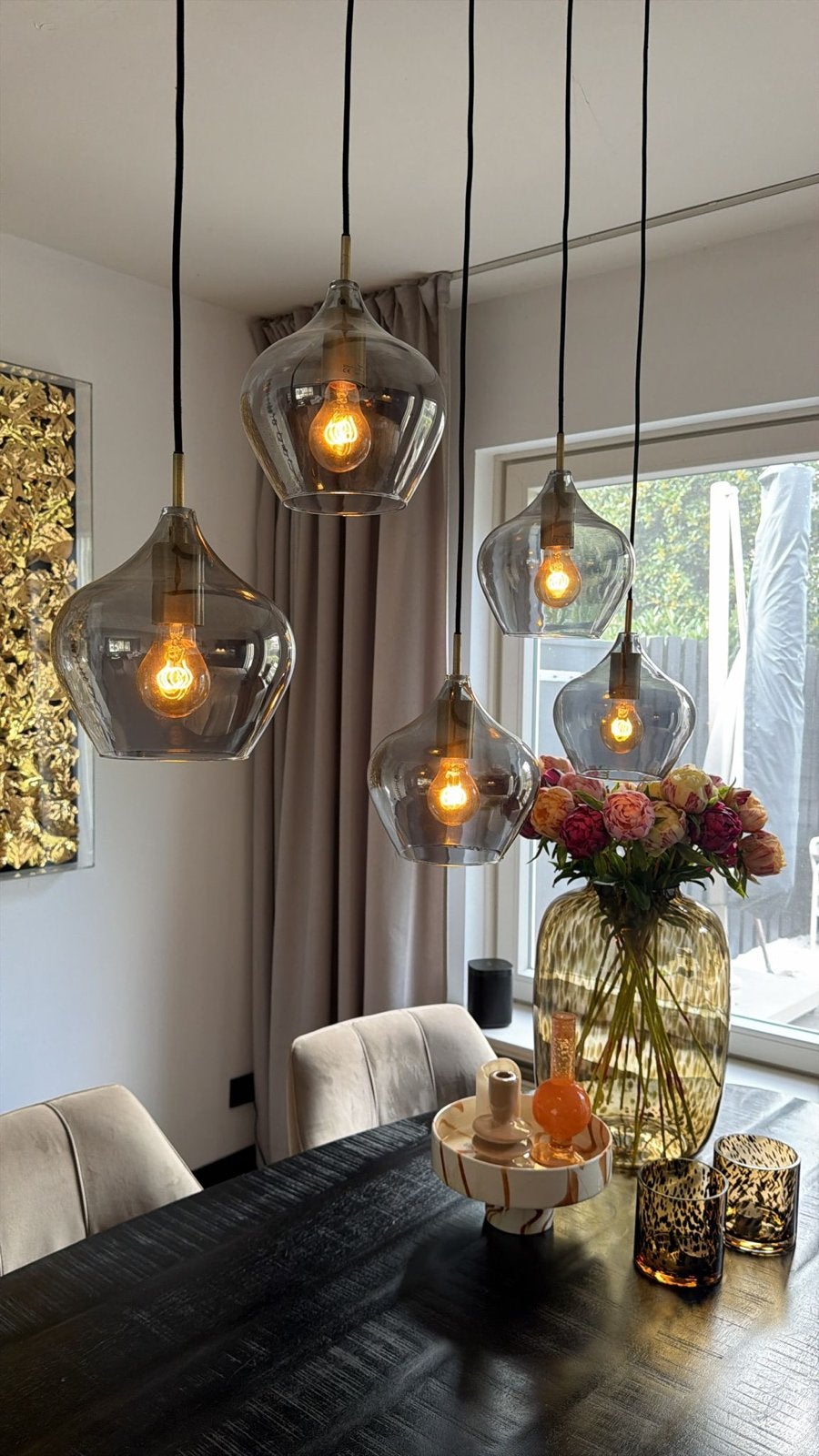 Moderne hanglamp met 5 glazen kappen - perfect voor eettafel, Ophalen of Verzenden, Zo goed als nieuw, Glas, E27 (groot)
