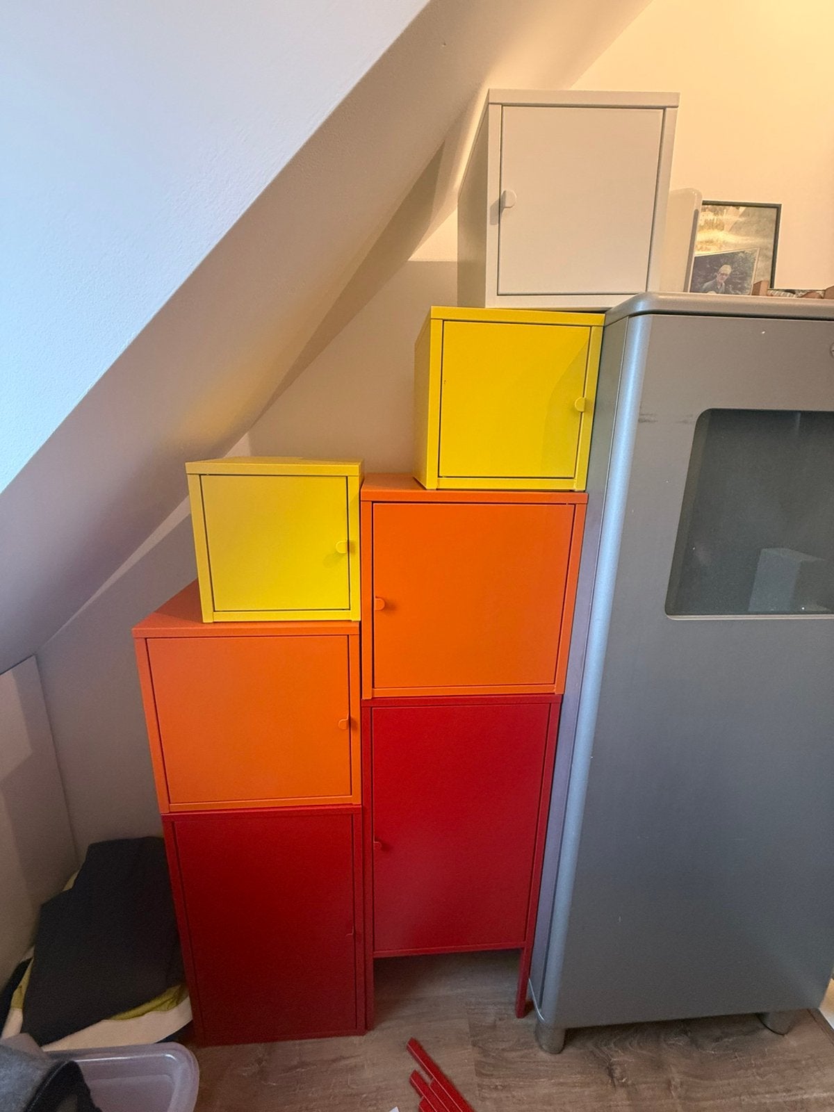 Lixhult ikea metalen kasten (rood, oranje, geel, wit), Huis en Inrichting, Ophalen, Zo goed als nieuw