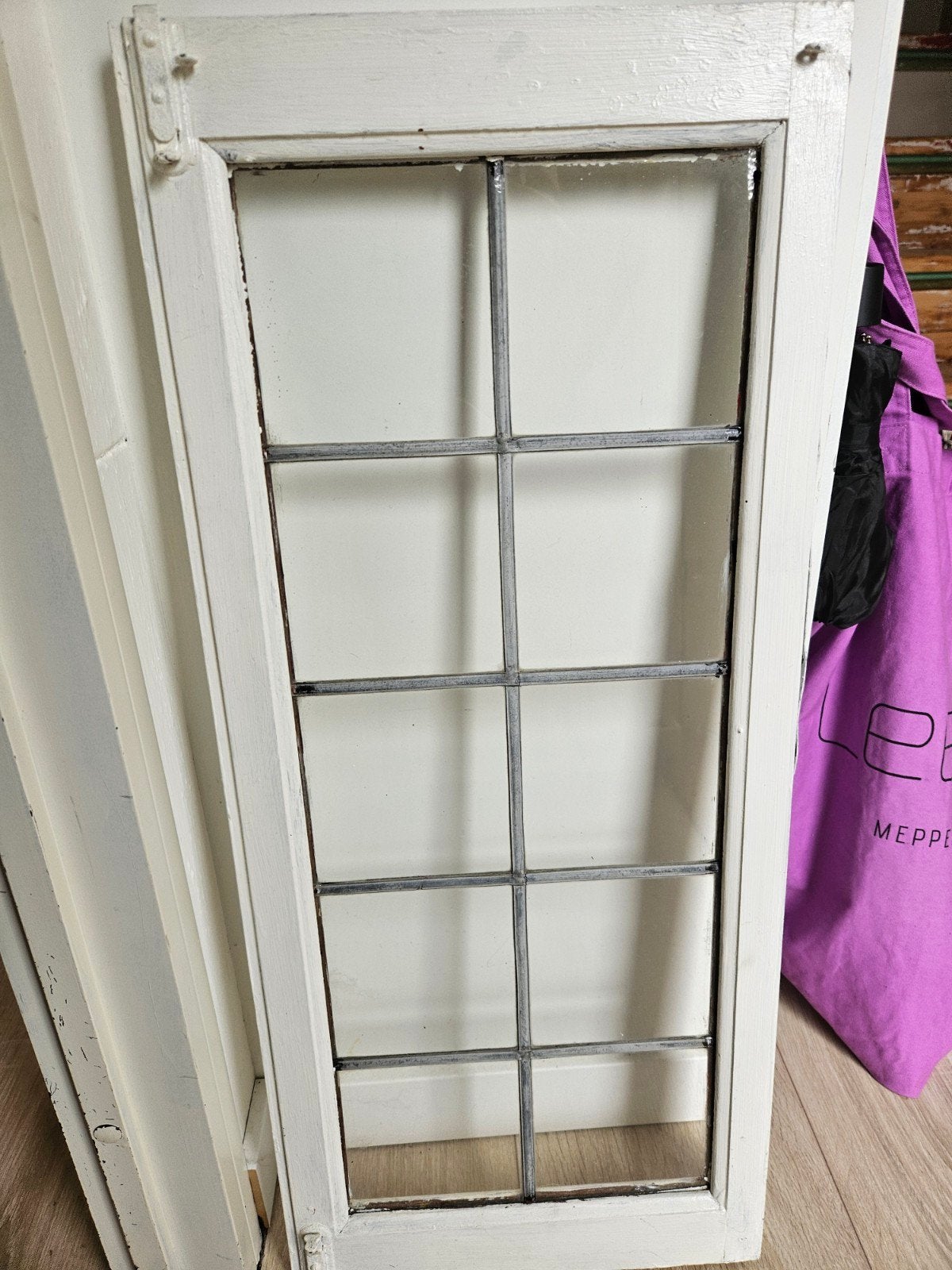 Antiek wit houten raam met 12-ruits roedestructuur, Doe-het-zelf en Verbouw, Ophalen, Gevelraam of Ruit, Gebruikt, Minder dan 80 cm