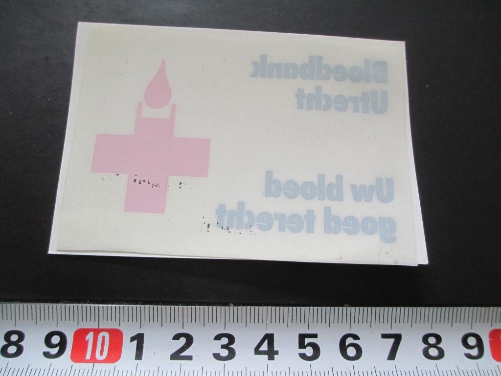 sticker raamsticker statisch rode kruis bloedbank utrecht, Verzamelen, Ophalen, Zo goed als nieuw
