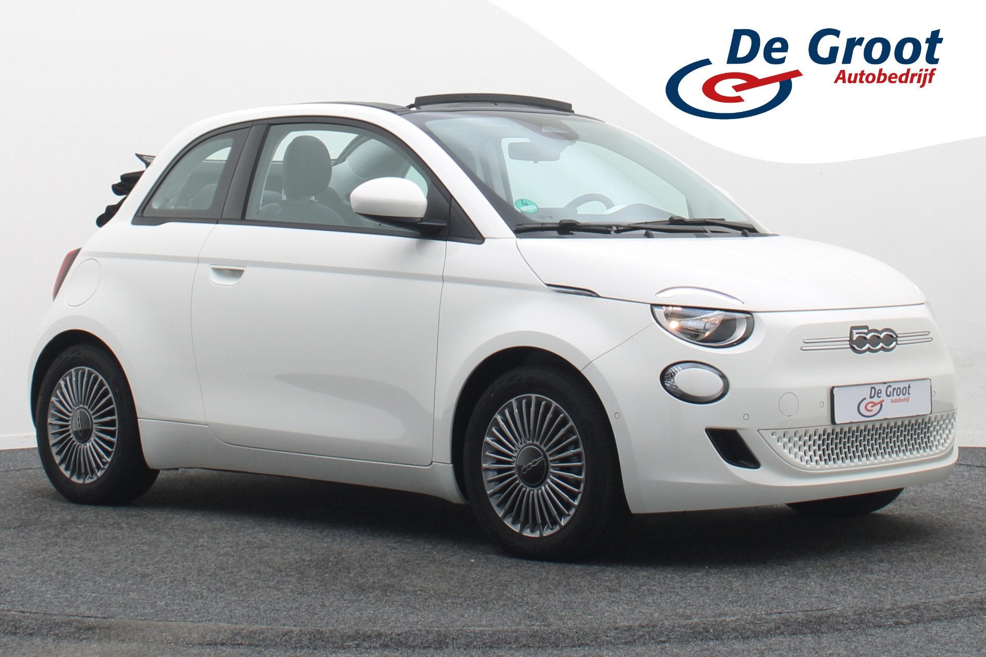 Fiat 500C Icon 42 kWh Cabrio Virtual Cockpit, Climate, Cruis, Auto's, Dealer onderhouden, Stof, Zwart, Cabriolet