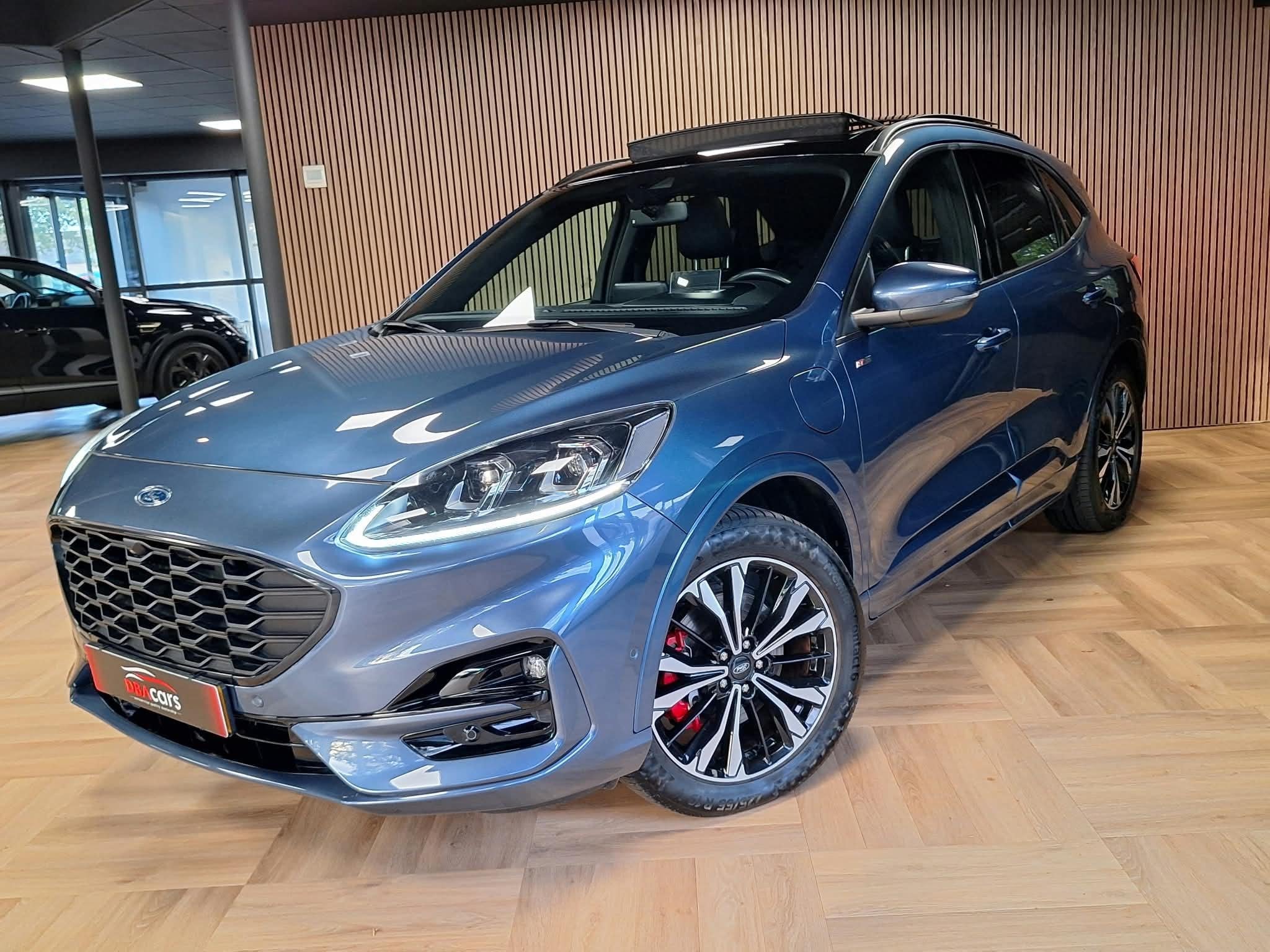 Ford Kuga 2.5 PHEV ST-line Vignale Pano/Trekh/ACC/HUD, Auto's, Dealer onderhouden, 14 kWh, Gebruikt, Euro 6