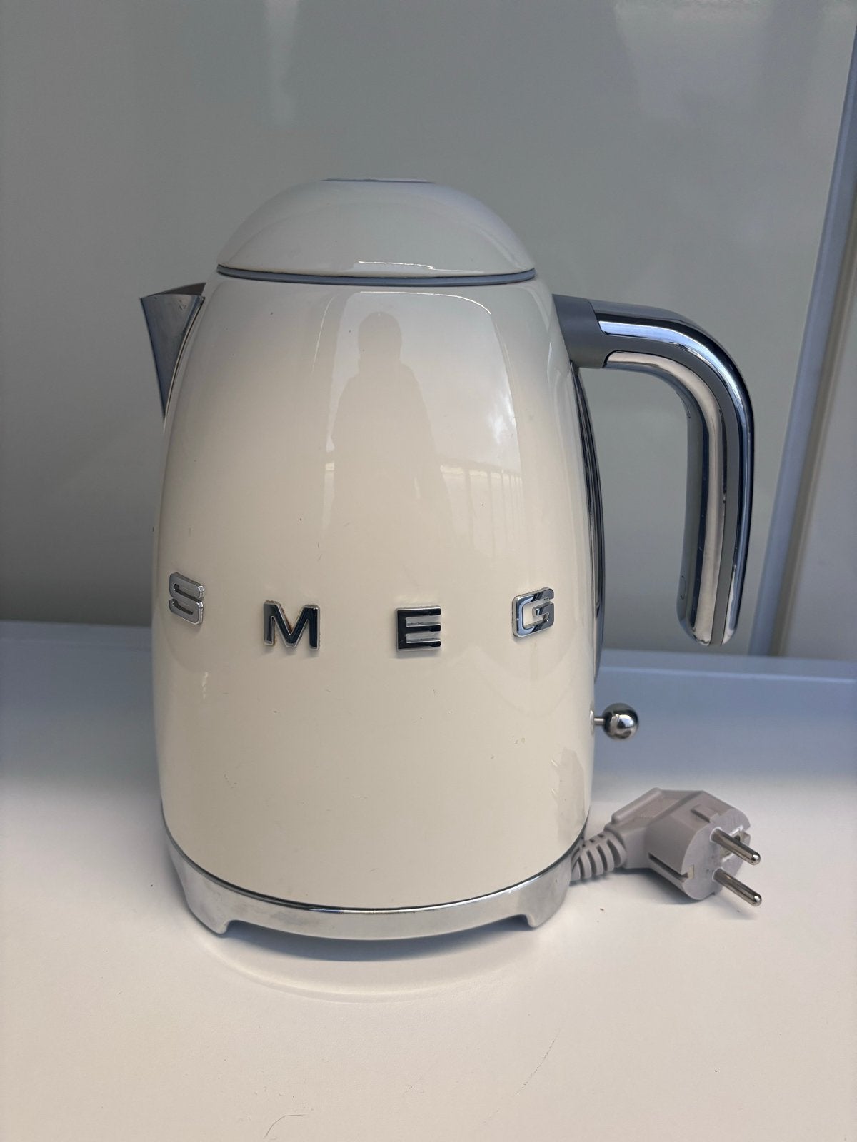 Smeg waterkoker beige - uitstekende staat, Witgoed en Apparatuur, Waterkokers, 1 tot 2 liter, Ophalen of Verzenden, Zo goed als nieuw