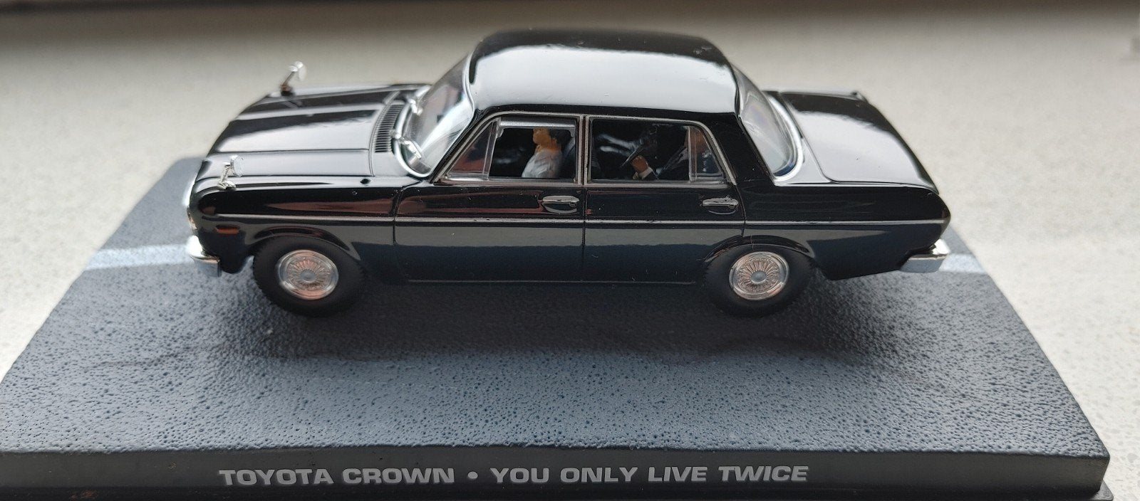 James bond Collection 1:43 Toyota crown, Verzenden, Zo goed als nieuw, Auto, Overige merken