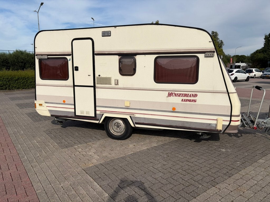 LMC Luxus 430 P met voortent, Caravans en Kamperen, Caravans, Overige typen, Bedrijf, Treinzit, 750 - 1000 kg