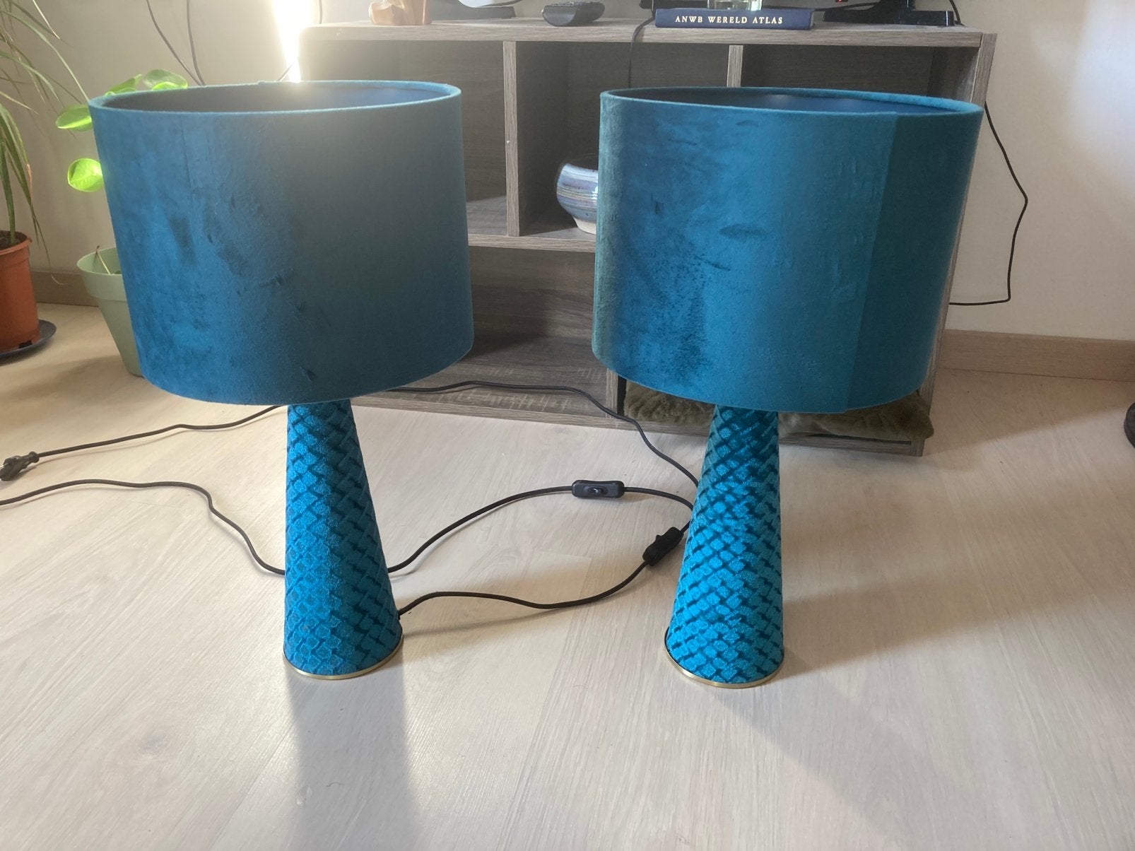 Tafellampen (2), Kunststof, Gebruikt, 48 cm, Met stekker