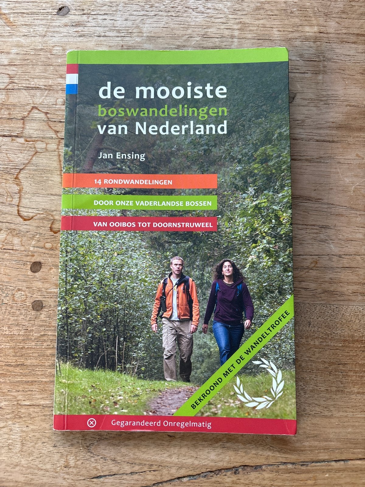 De mooiste boswandelingen van Nederland - Jan Ensing, Overige merken, Fiets- of Wandelgids, Ophalen of Verzenden, Zo goed als nieuw