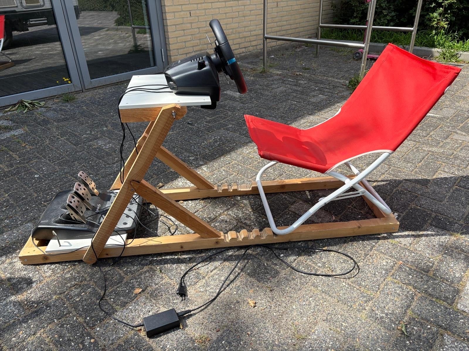 Logitech stuur en pedalen met zelfgemaakt frame. Playseat, Ophalen of Verzenden, Gebruikt, Playseat of Racestoel, PlayStation 3