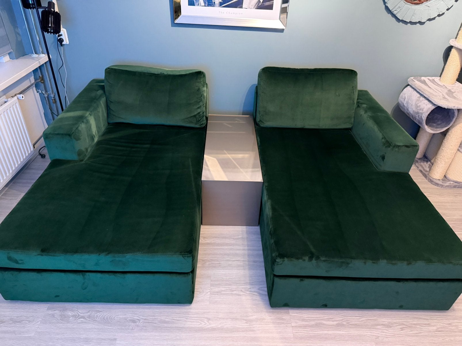 Comfortabele Groene Fluweel Chaise Longues (2 stuks), Ophalen, Velvet, Tweepersoons, Zo goed als nieuw