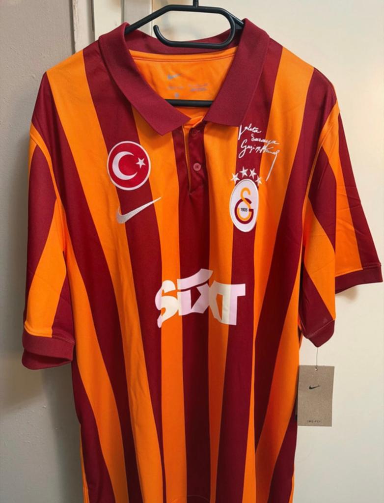 Galatasaray Yüz yil formasi zeldzaam., Maat XL, Ophalen of Verzenden, Nieuw, Shirt