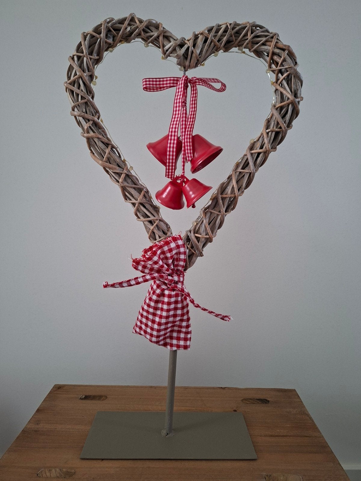 Rotan decoratie hart op standaard met verlichting: kerst., Diversen, Kerst, Ophalen of Verzenden, Zo goed als nieuw