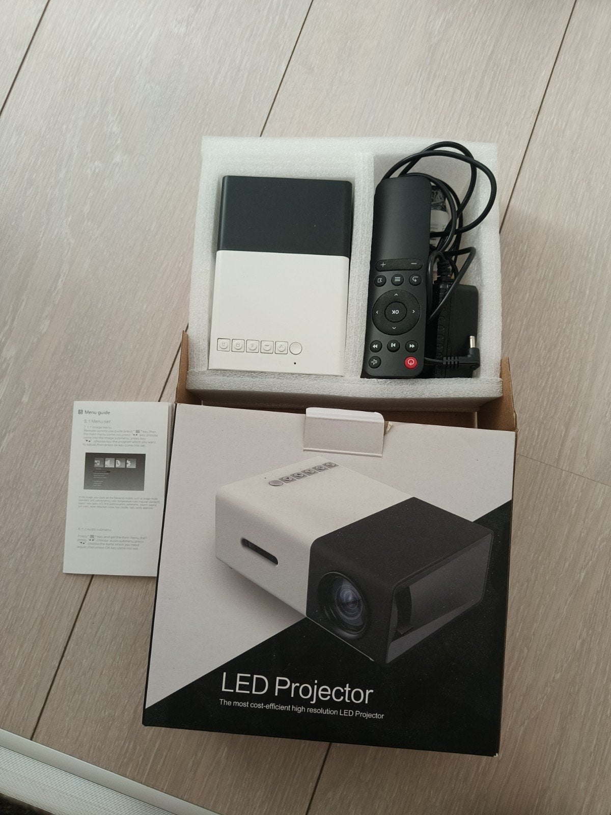 Compacte LED Projector - Nieuw in Doos, Ophalen, Onbekend, LED, Nieuw