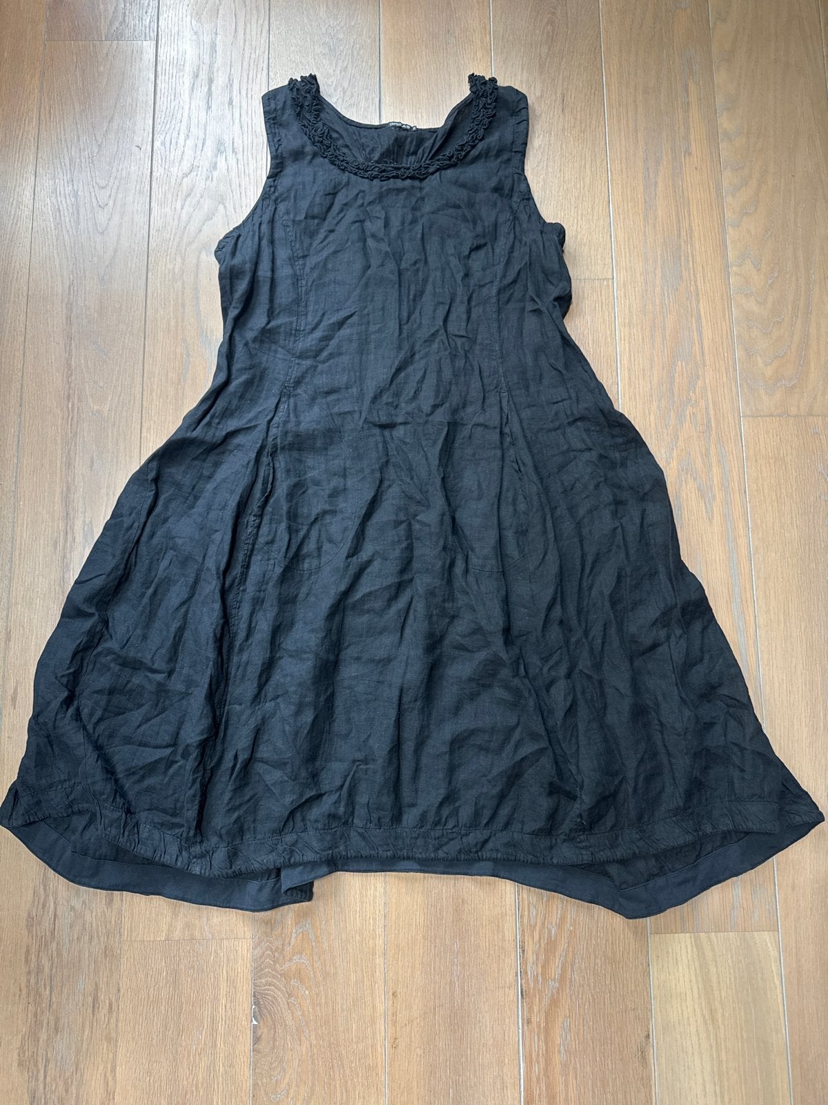 Zwart linnen jurkje met ruches Grizas, Zwart, Maat 46/48 (XL) of groter, Ophalen of Verzenden, Gedragen