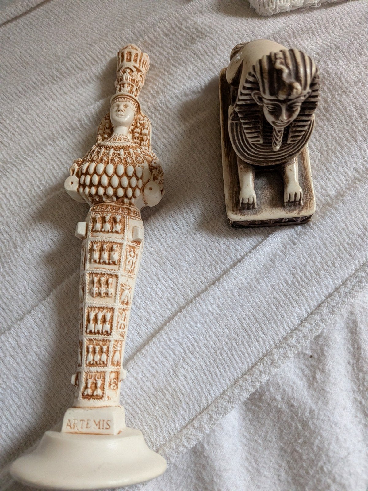 Egyptische en Griekse beeldjes - Artemis en Sfinx, Ophalen of Verzenden, Zo goed als nieuw, Mens