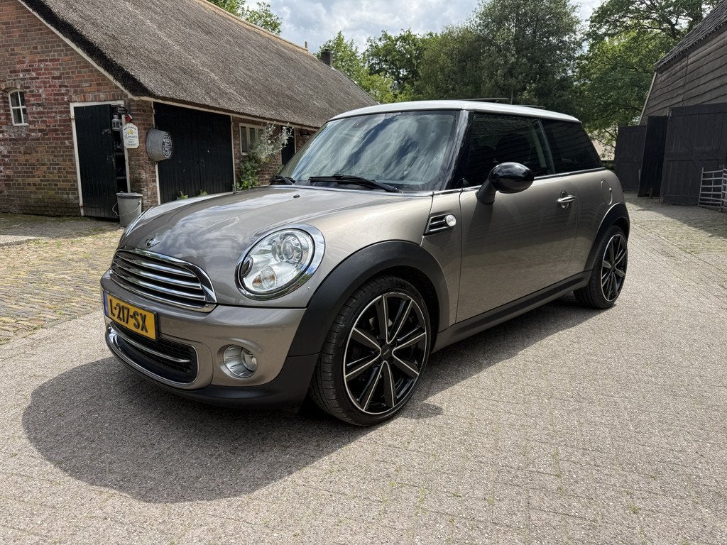MINI 3-deurs 1.6 Cooper Chili !Panorama,xenon,18". Half leer, Auto's, Mini, Voorwielaandrijving, Gebruikt, 4 cilinders, 4 stoelen