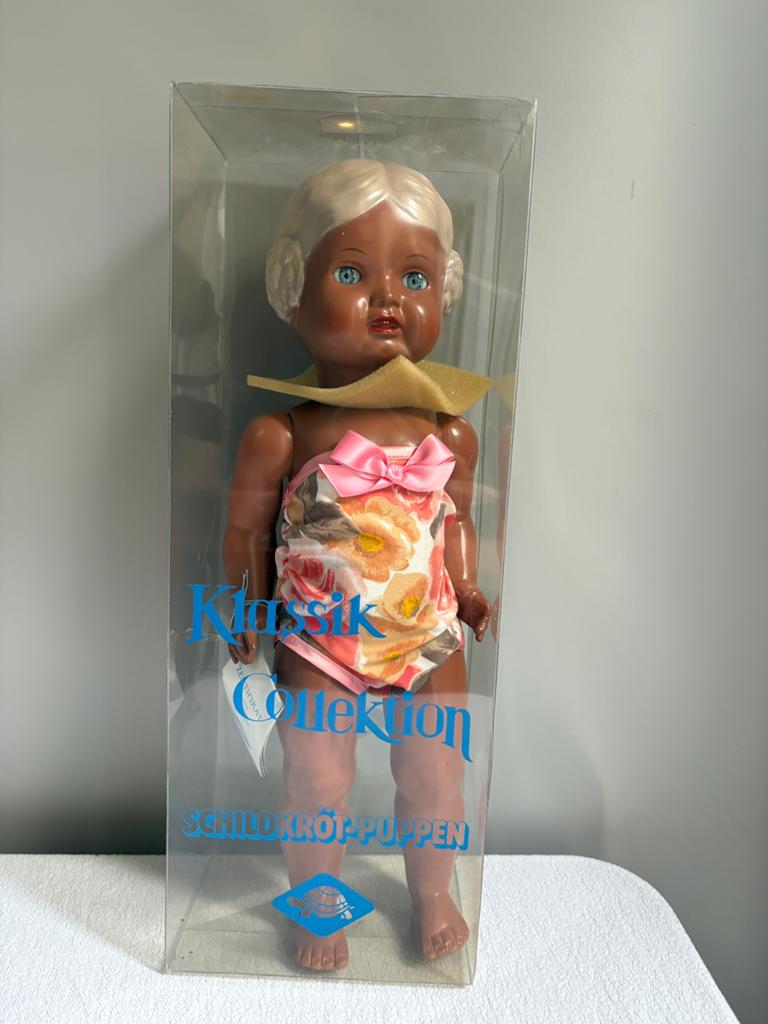 9. Schildkröt pop “Bärbel’ Klassik Collection met doos, Verzamelen, Ophalen of Verzenden, Zo goed als nieuw, Pop