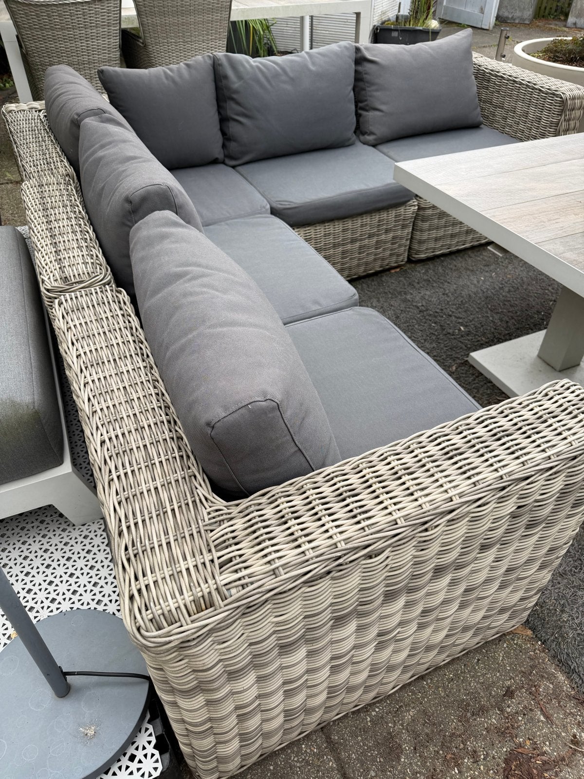 Robuuste Wicker Loungeset met All-Weather Kussens, Ophalen, Gebruikt, Meer dan 8 zitplaatsen, Loungeset