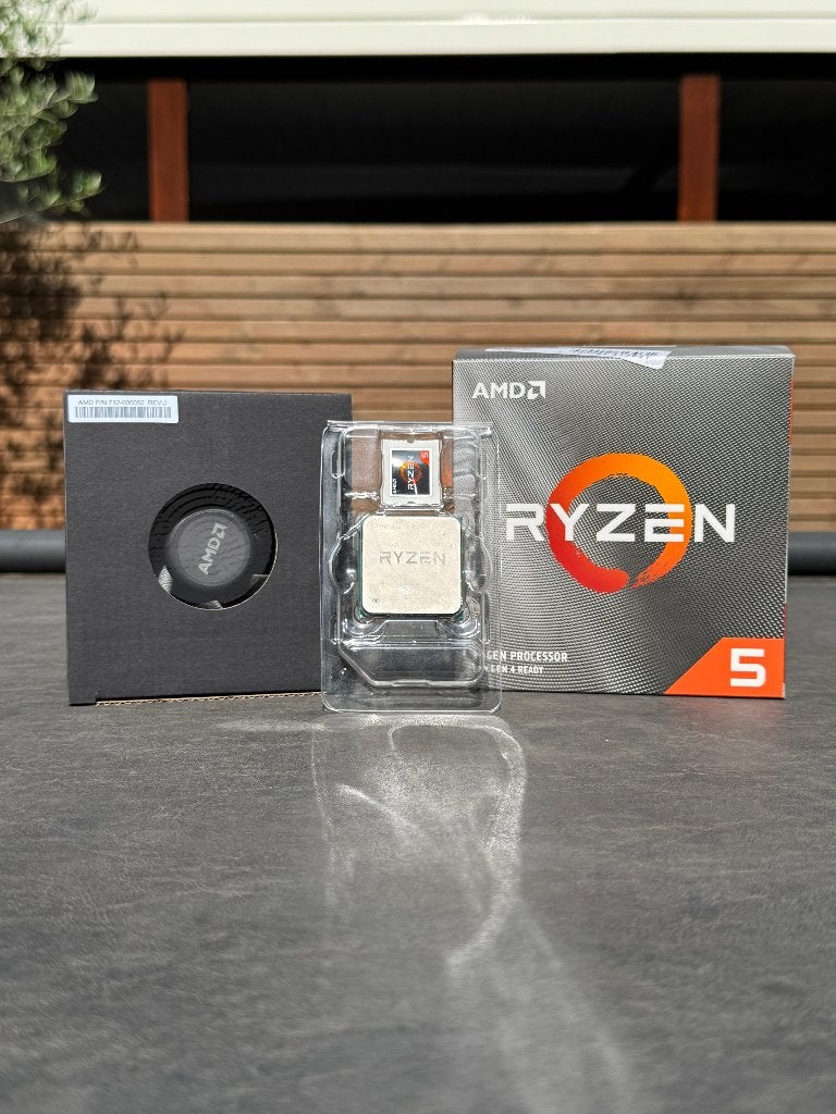 AMD Ryzen 5 3600 processor met originele doos en koeler, Computers en Software, Processors, Ophalen, 6-core, AMD Ryzen 5, Zo goed als nieuw
