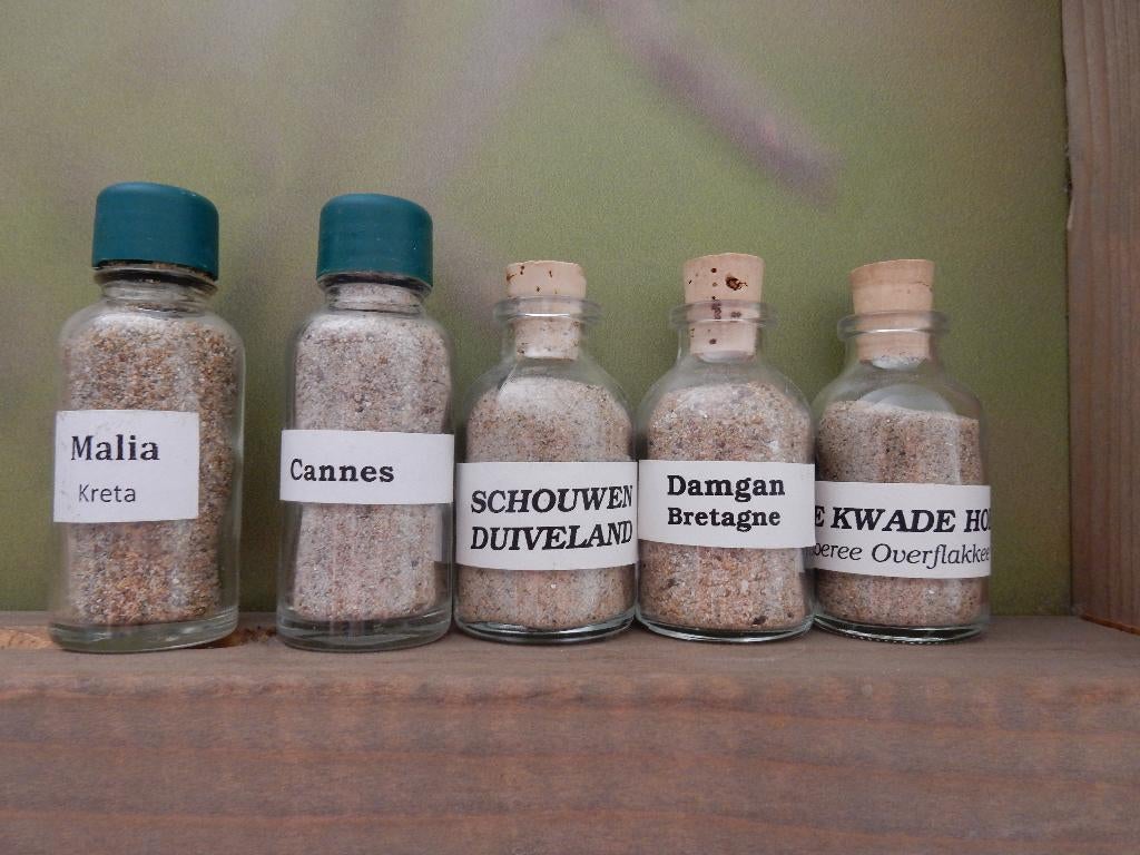 Flesjes met zand van diverse  stranden, Ophalen of Verzenden, Zo goed als nieuw